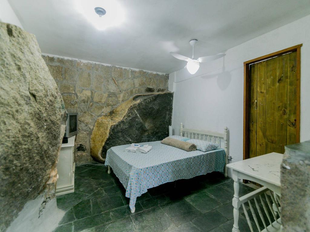 Pensión Ilha House Suítes