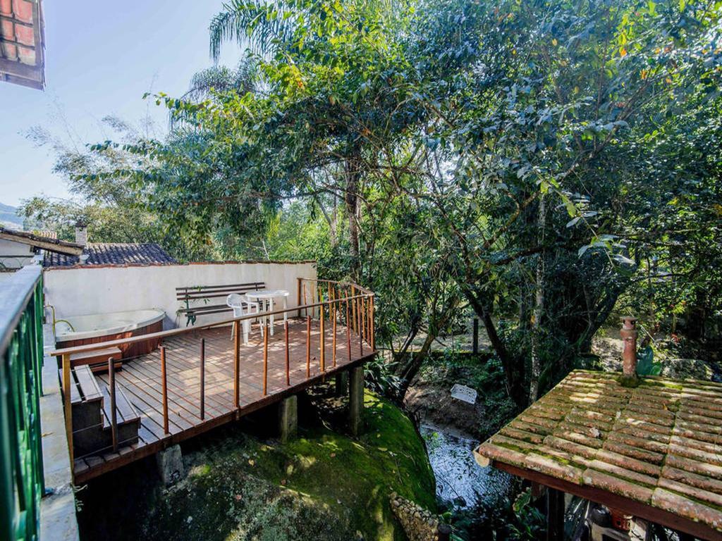 Pensión Ilha House Suítes