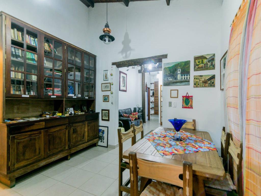 Pensión Ilha House Suítes Ilhabela
